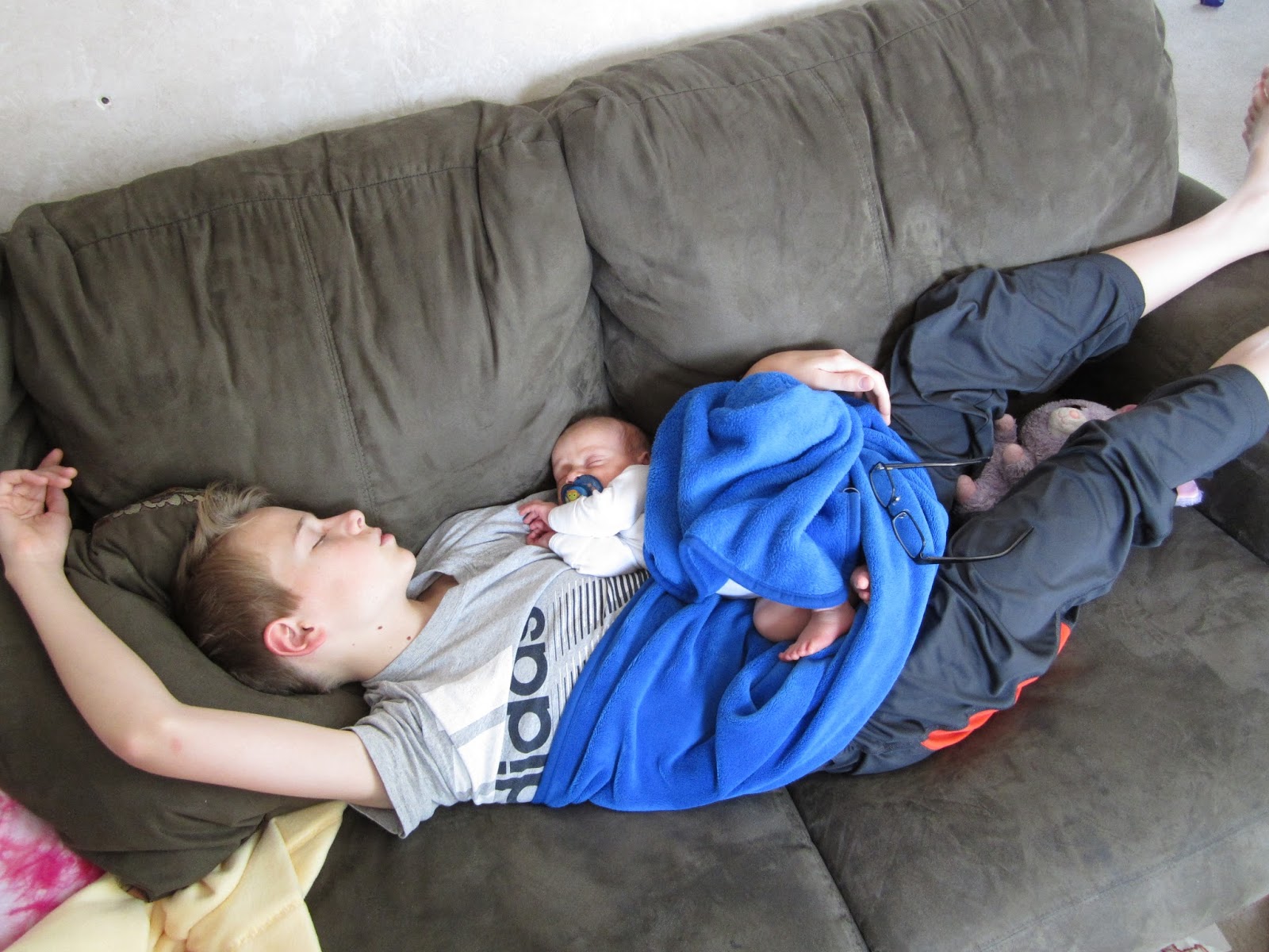 Our Life with 12 Kids * ** Lots of Sleeping