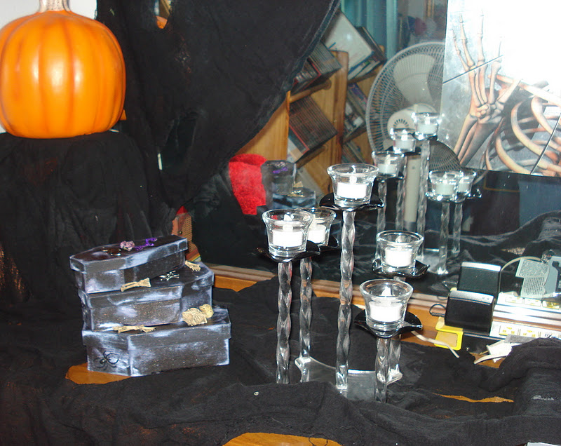 A Creative Operation Halloween Jewelry Box Tutorial