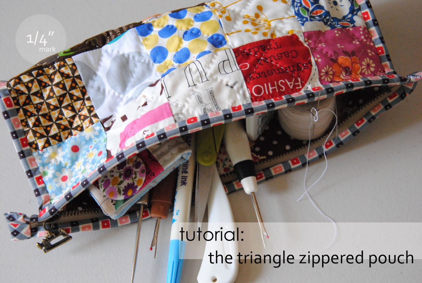 1/4" mark Tutorial the triangle pouch
