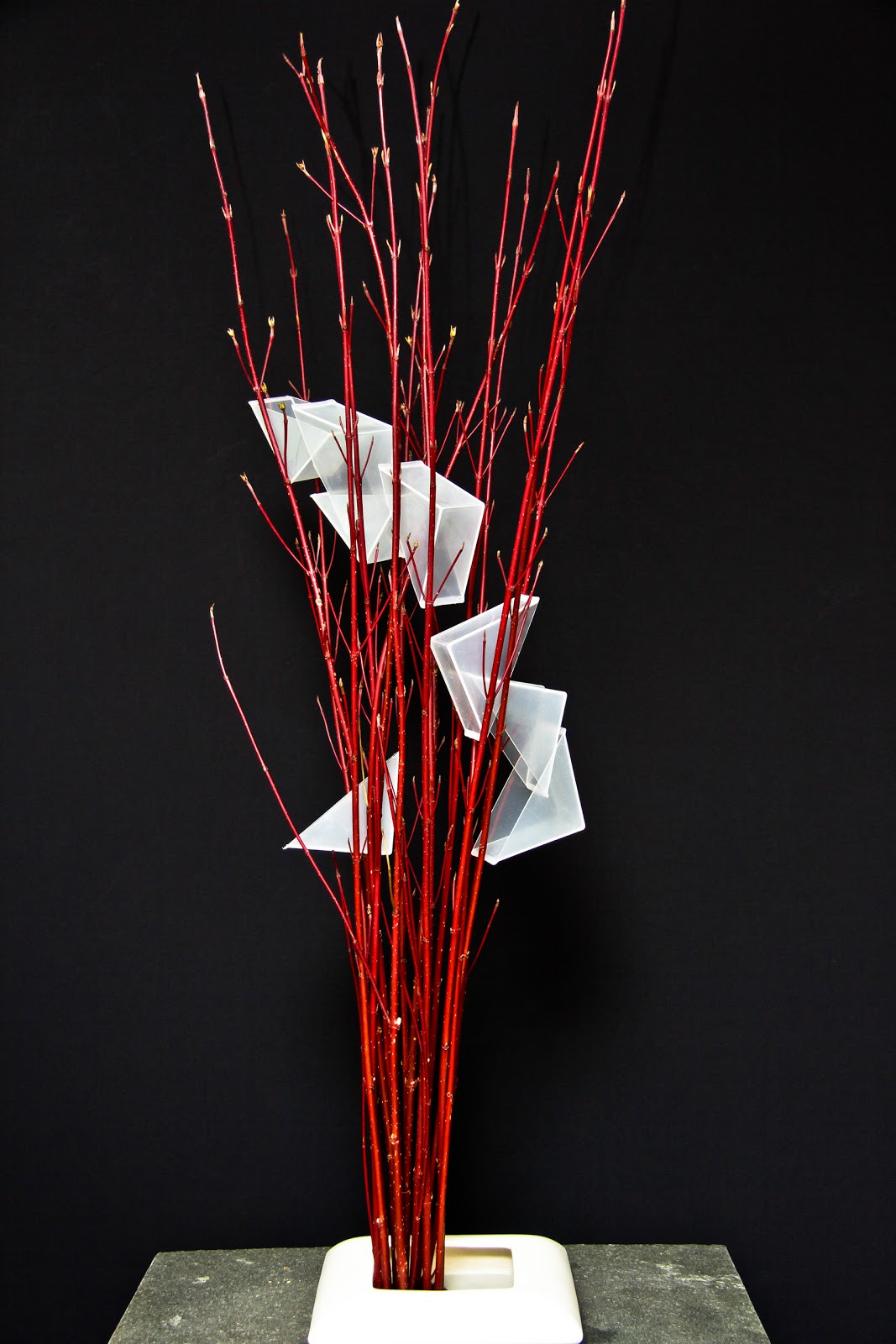 Japanese gardens and ikebana: ikebana