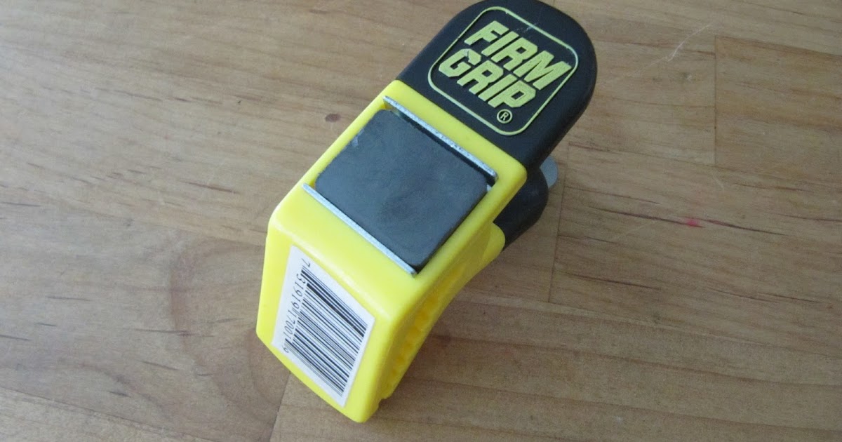 How To Open A Paint Can That Has Metal Clips How To Open A Paint Can That Has Metal Clips