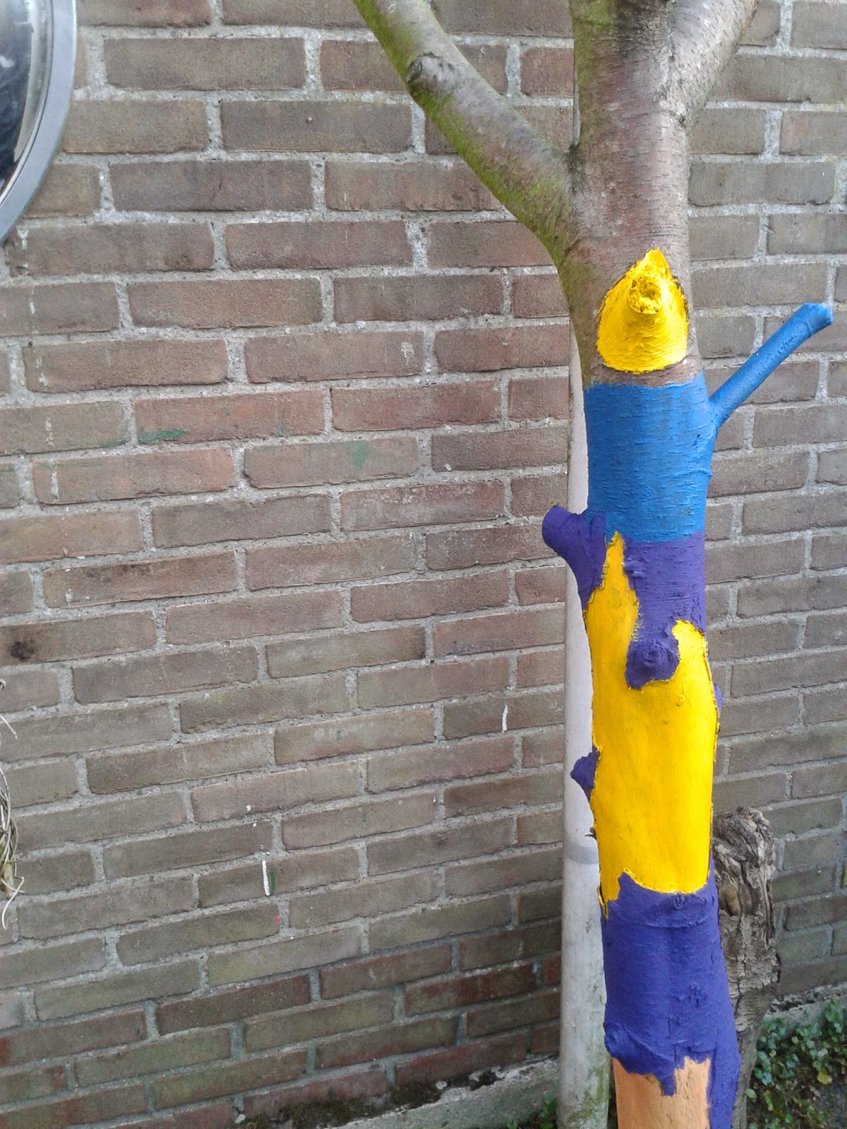 Double Dutch stories: Pole Painting