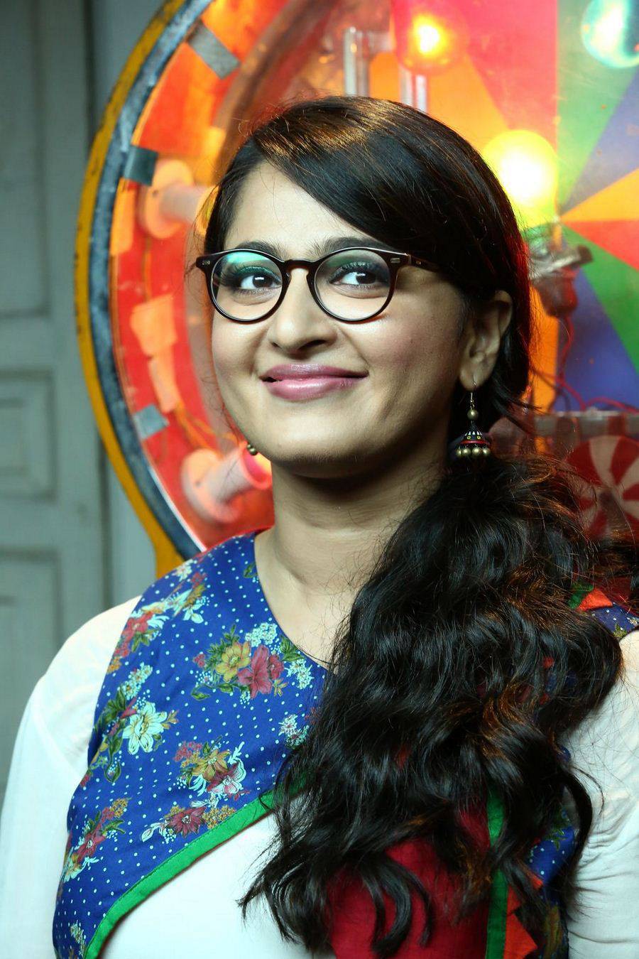 anushka shetty stills in size zero movie zero size movie