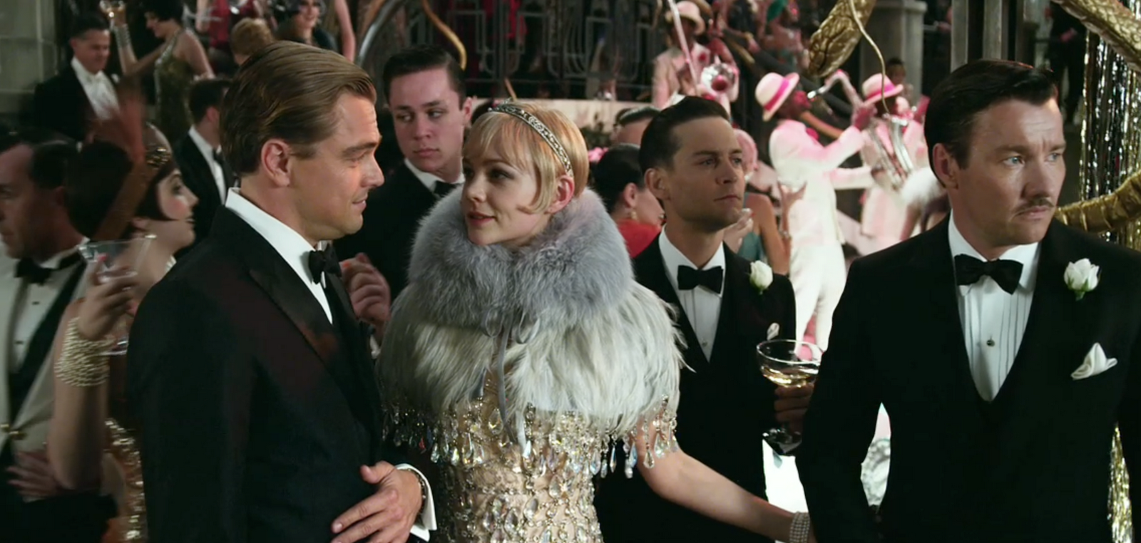 how the great gatsby and a What happens in the great gatsby midwest native nick carraway moves to new york to become a bond man nick's next door neighbor is the enigmatic jay gatsby, a bootlegger who once had an affair . how the great gatsby and a What happens in the great gatsby midwest native nick carraway moves to new york to become a bond man nick's next door neighbor is the enigmatic jay gatsby, a bootlegger who once had an affair .
