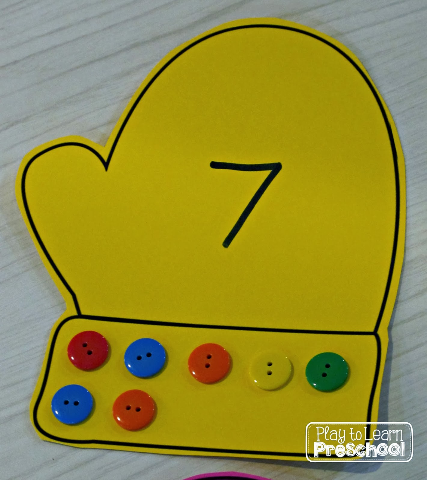 Play to Learn Preschool Mitten Button Counting