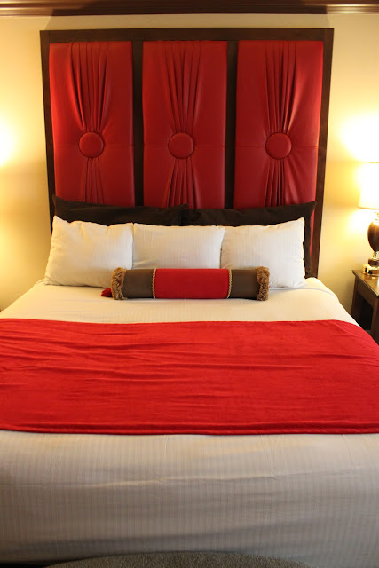 HayleysMom on Vegas: Paris Las Vegas Hotel - Red room review - with photos HayleysMom on Vegas: Paris Las Vegas Hotel - Red room review - with photos