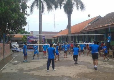 KEGIATAN MEMPERINGATI HUT PGRI TAHUN 2015 KEGIATAN MEMPERINGATI HUT PGRI TAHUN 2015