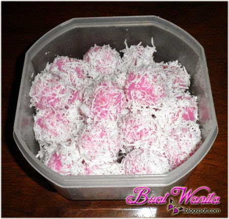 Buat Onde Onde Gula Merah | resepi kuih onde onde kuih gula melaka buat wanita Buat Onde Onde Gula Merah | resepi kuih onde onde kuih gula melaka buat wanita