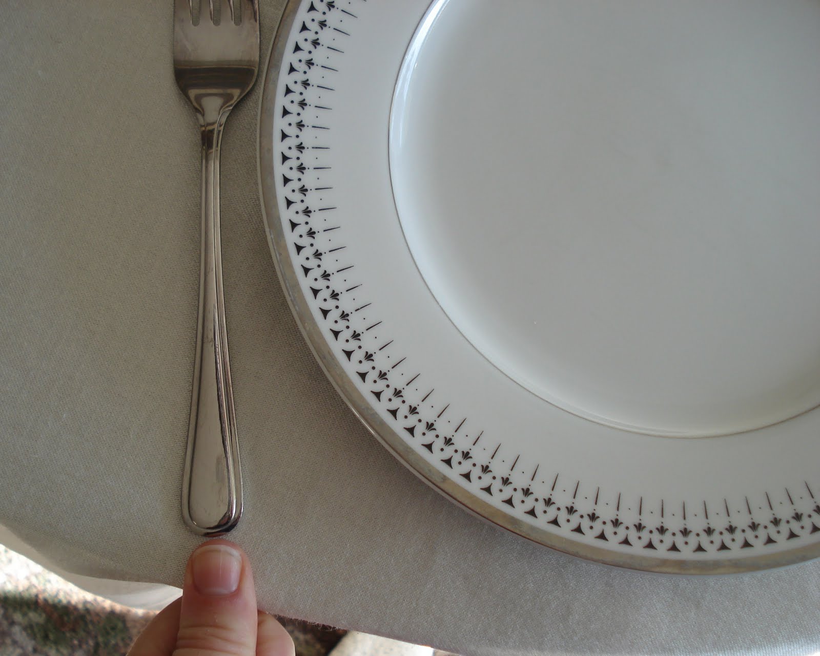 Creative You! Dinner Party Tips How to Lay a Table