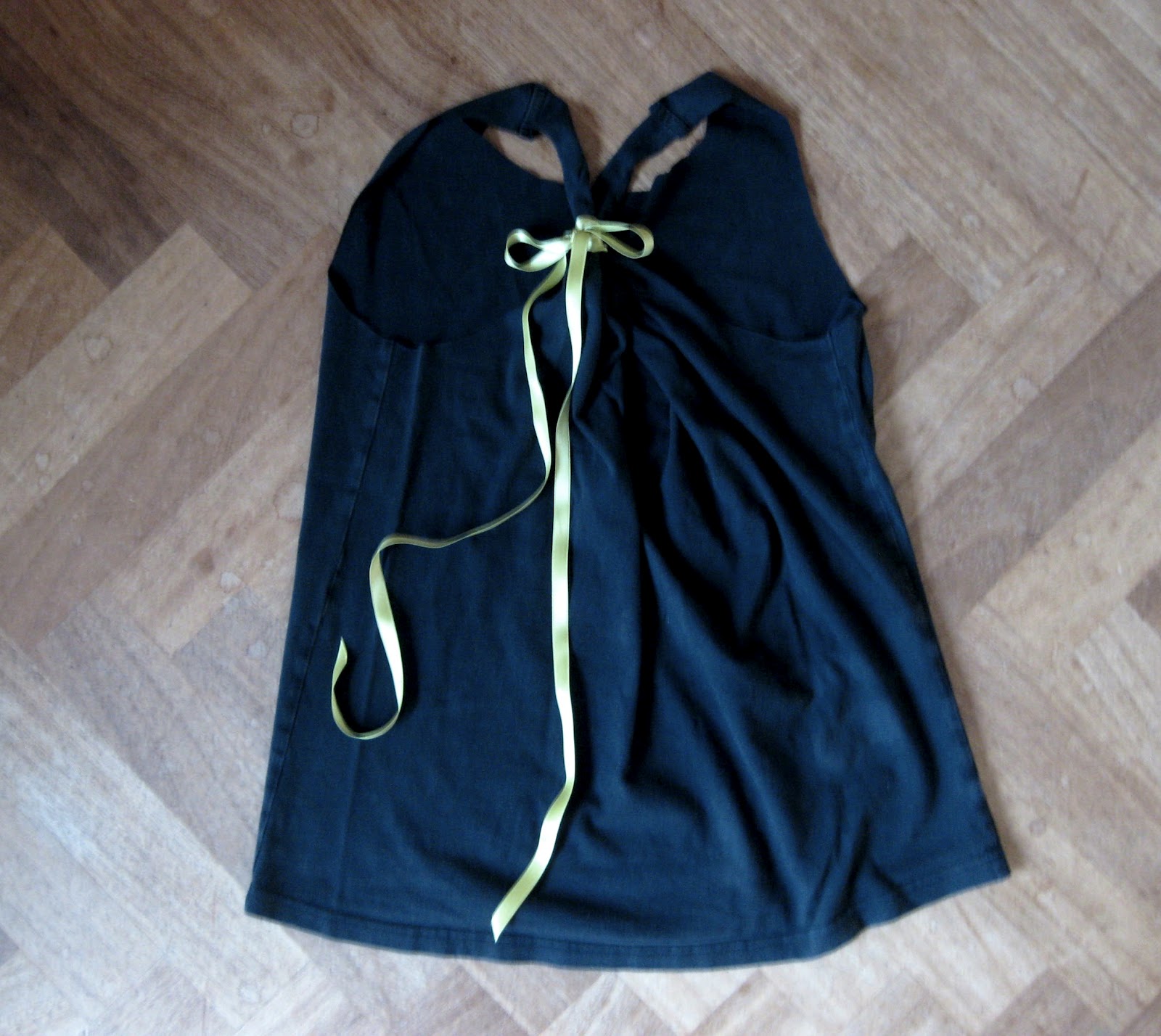 Urban people DIY oversized Tshirt naar tank top