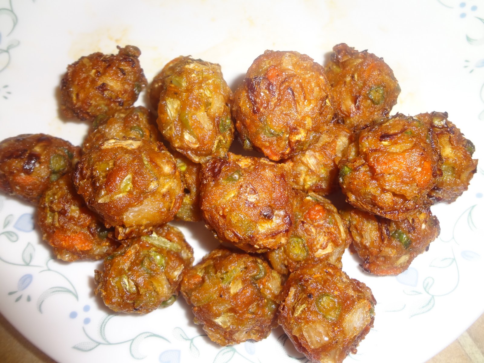 Achusmenu- Indian Vegetarian Cooking: Vegetable Manchurian