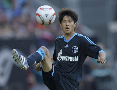 Atsuto Uchida - Schalke 04 (2)