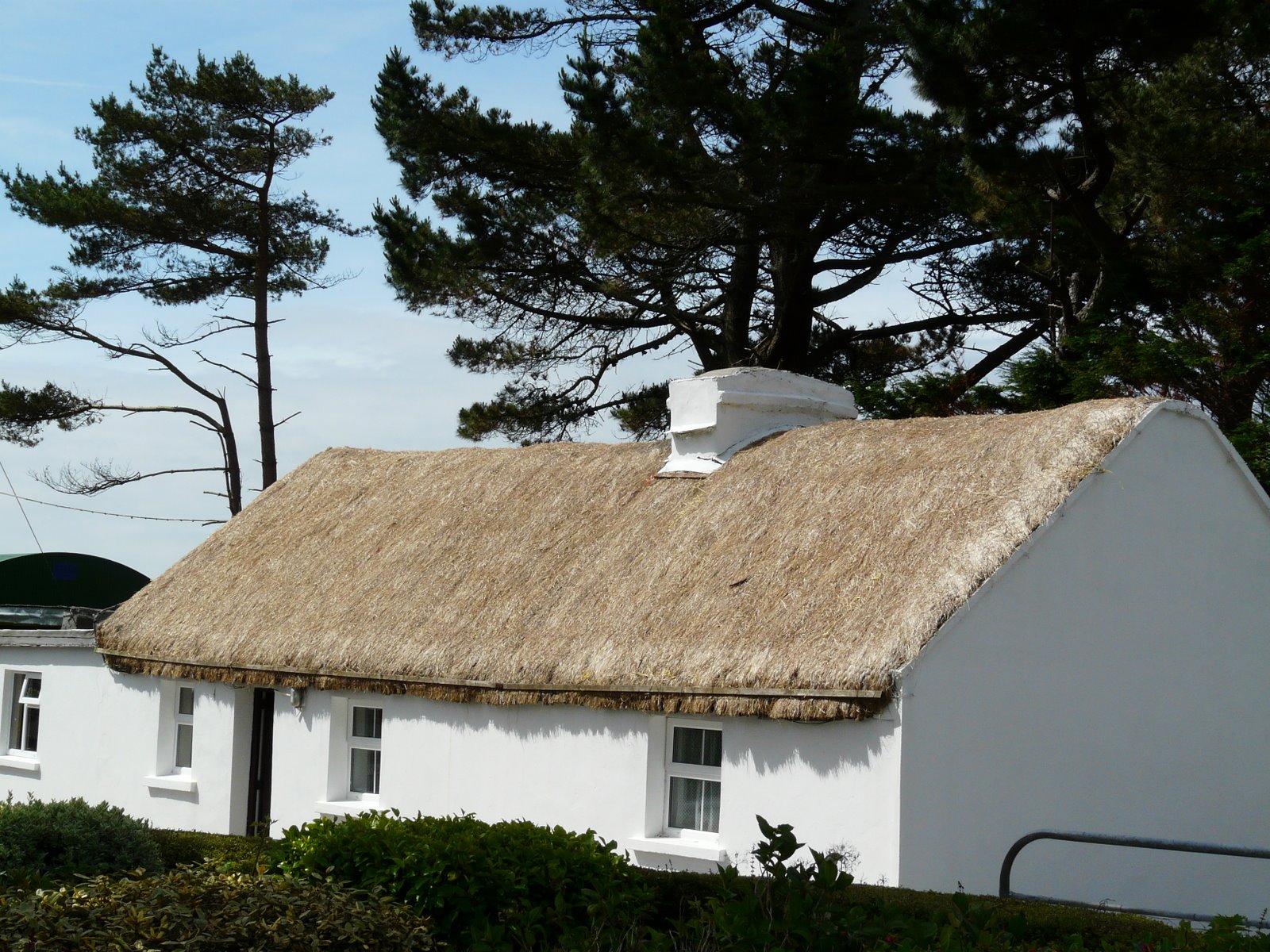 SilentOwl: Vernacular (traditional) Irish Cottage. Part One.