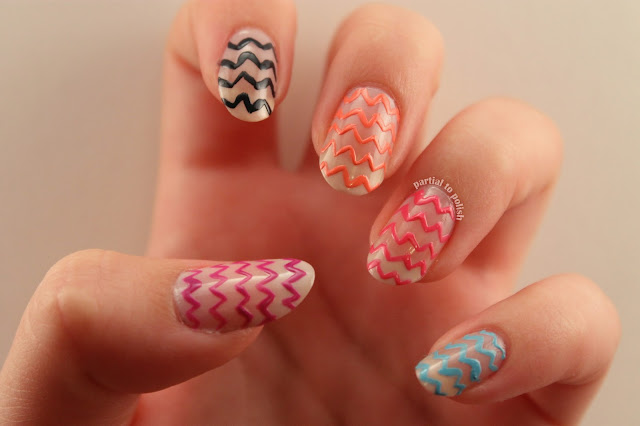 Zig Zag Nail Art