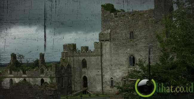Leap Castle Oubliette, Ireland Leap Castle Oubliette, Ireland