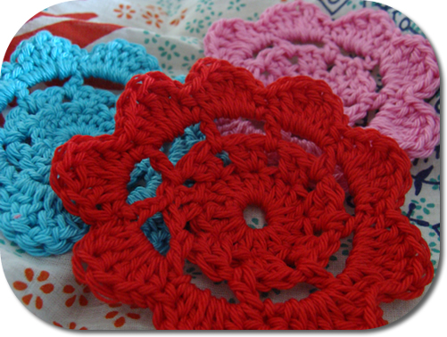 Crochet flower pattern - Happy in Red Crochet flower pattern - Happy in Red