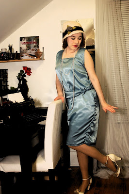 simple 1920s dress