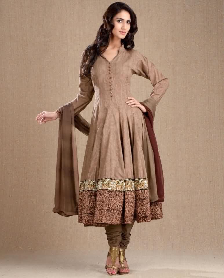 New+Frock+Designs+in+Pakistan full sleeves churidaar long frock design, winter frock trend.