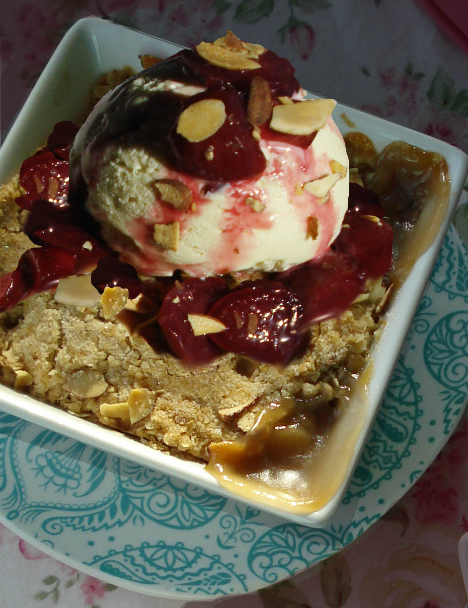 Butrcreamblondi Peach Almond Crumble & Goat Cheese Ice Cream