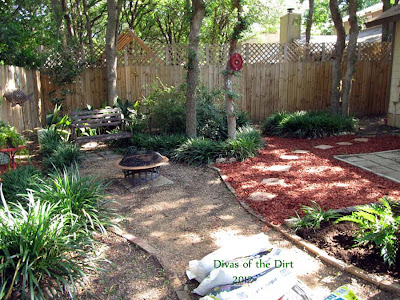 Divasofthedirt,seating area after