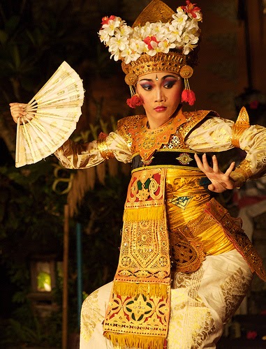 Tarian Tradisional Indonesia ~ Sniperoze