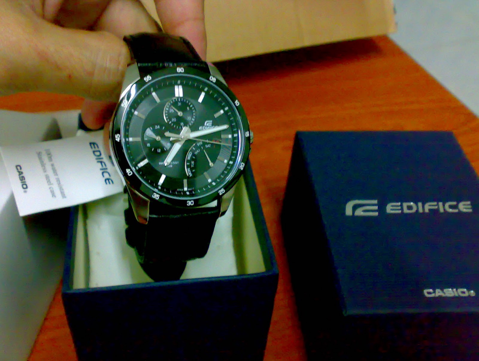 http://4.bp.blogspot.com/-2qneJBXOVdY/TqqWODFhosI/AAAAAAAAAqo/lGGEo4QTUNQ/s1600/Casio%20EF-341L-1AV.jpg