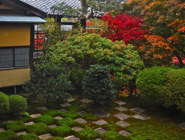 Los Jardines Japoneses, una Versión en Miniatura de la Naturaleza. Los Jardines Japoneses, una Versión en Miniatura de la Naturaleza.