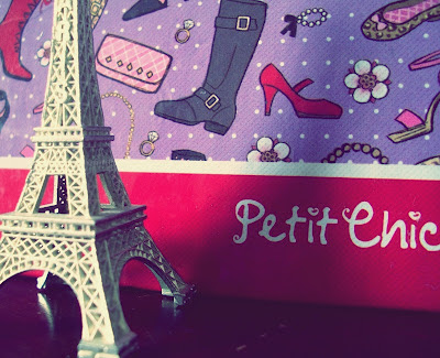 Pictures Girl Eiffel Towered on Me And The Journal My Koleksi Eiffel Tower Bagi Bagi