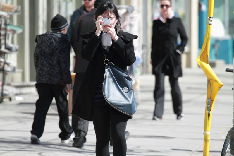 IMAGE: http://4.bp.blogspot.com/-2s0VlE6pUJc/TYUXAvnGa3I/AAAAAAAAAV4/1ZTG5t66KP4/s1600/IMG_1044.jpg