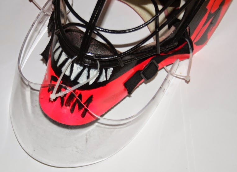 Ice hockey goalying Cable ties the new dangler tying method!