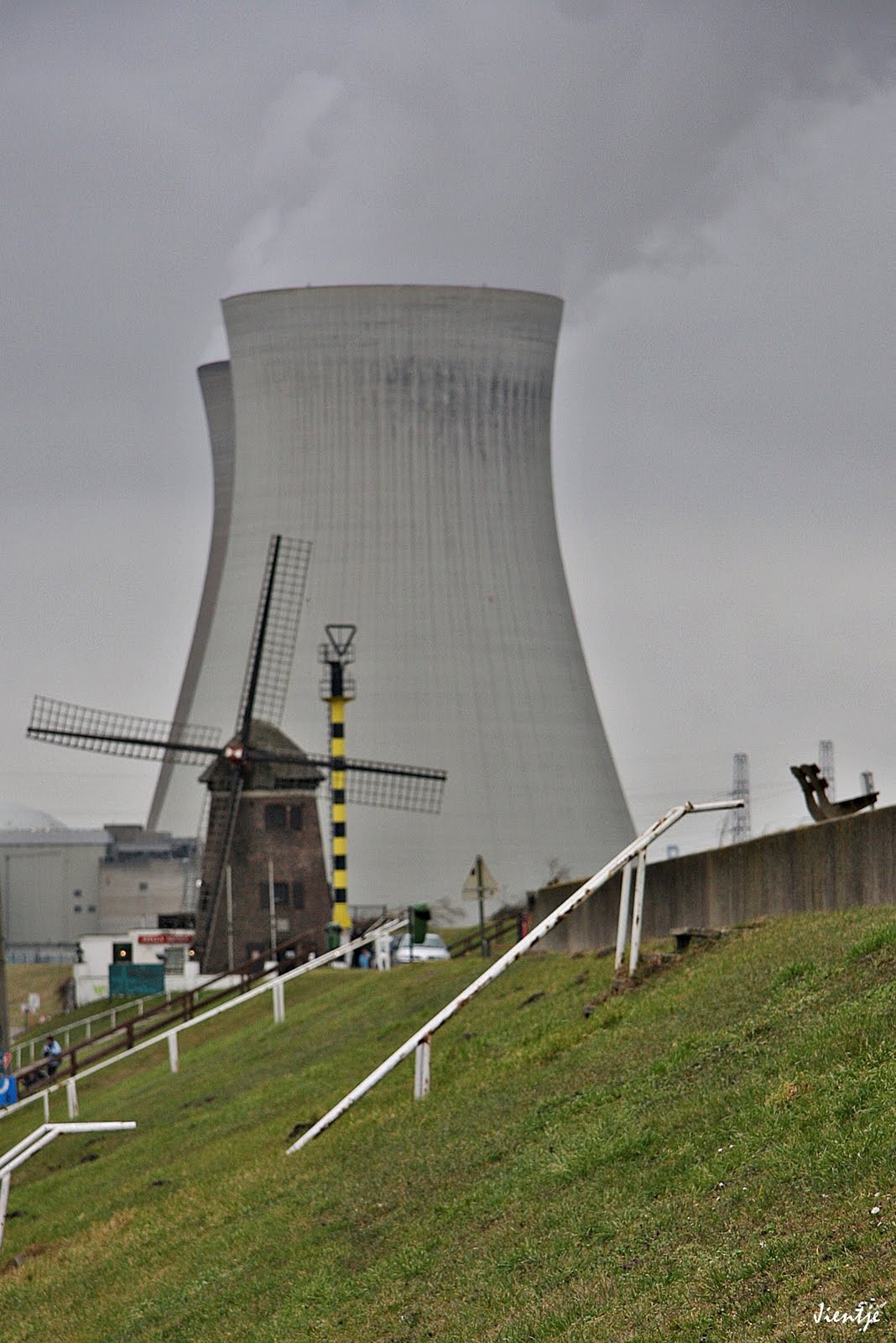 Heaven is in Belgium: Weekly Winners, Doel, the Ghost Town