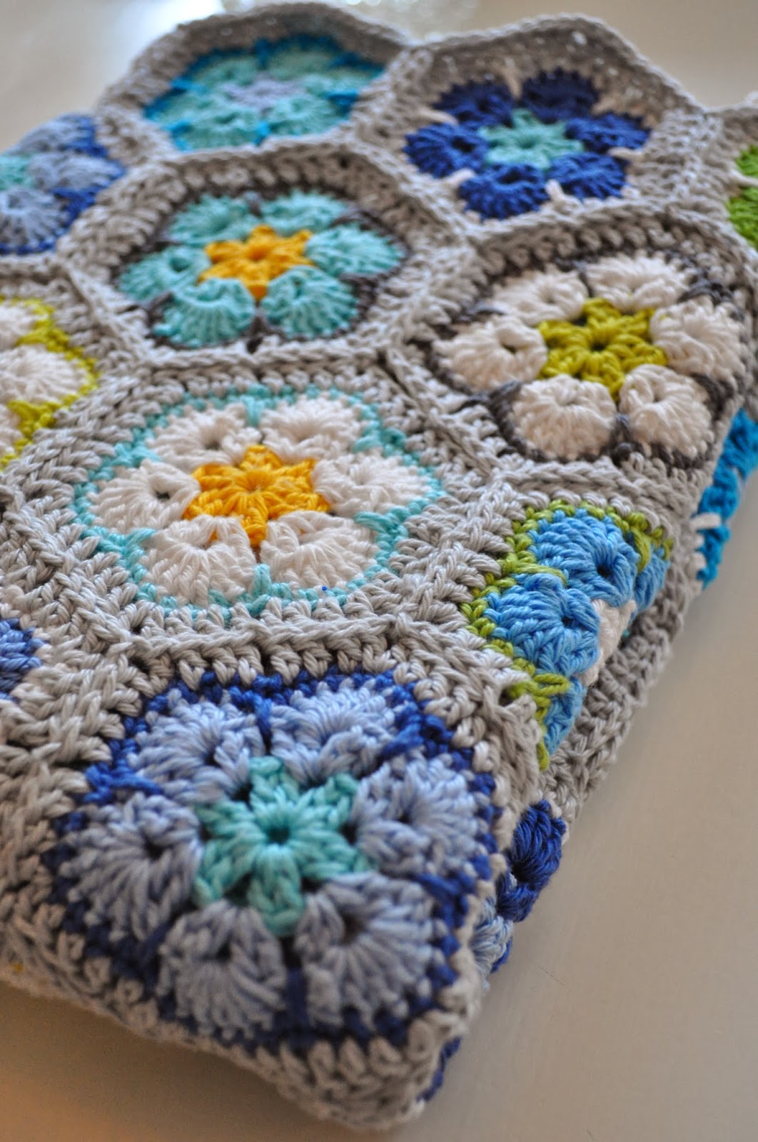 T bezige bijtje: zeg het... met bloemen!