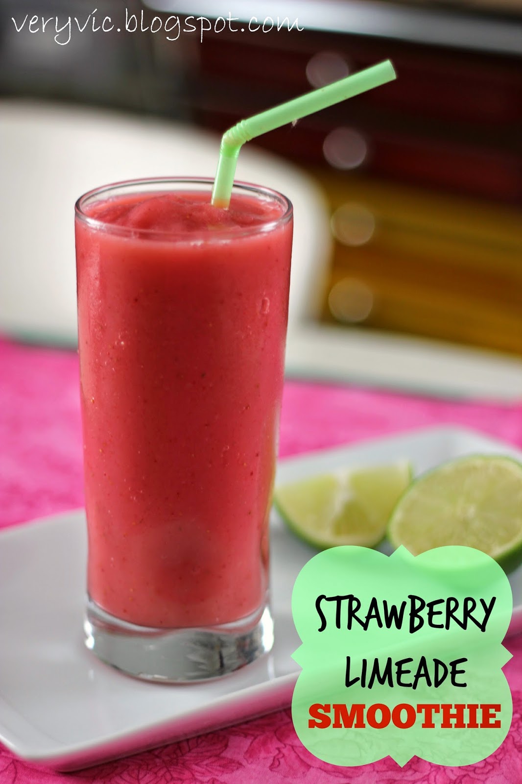 Very Vicky Strawberry Limeade Smoothie Smoothie Saturday 1