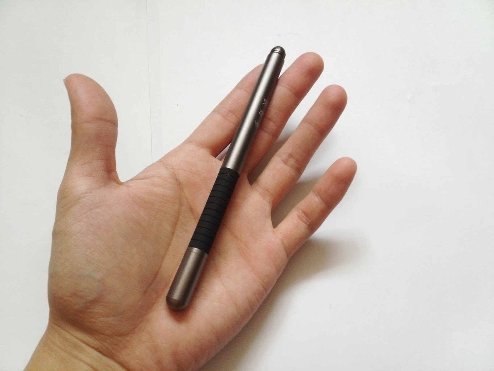 老鏡新機 [開箱文] KHD 電容筆 經典升級版 (灰色 / KHD886A)