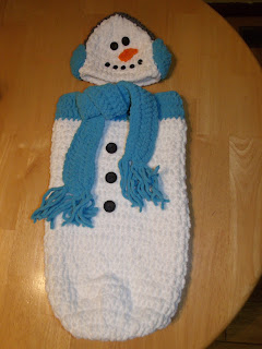 COUNTRY WHISPERS: Crocheted Snowman Cocoon