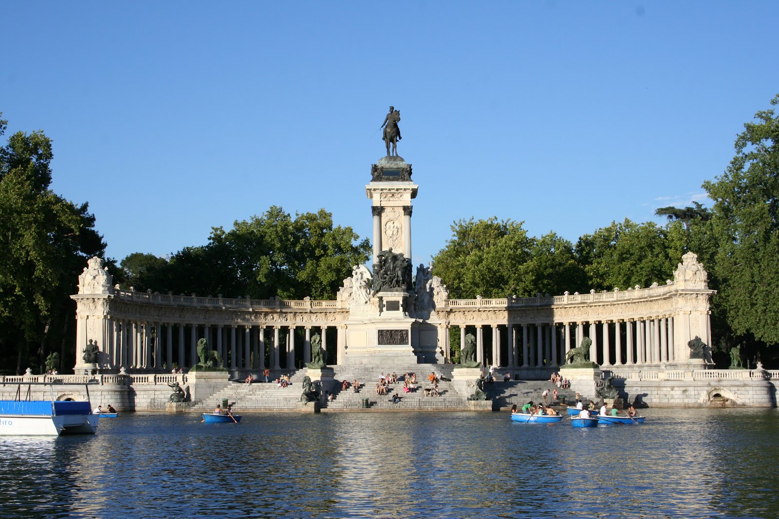 superddomi1998: Madrid: EL PARQUE DEL BUEN RETIRO