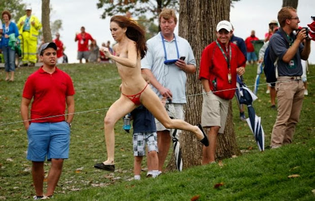 Female-Streaker-2013-Presidents-Cup Female-Streaker-2013-Presidents-Cup