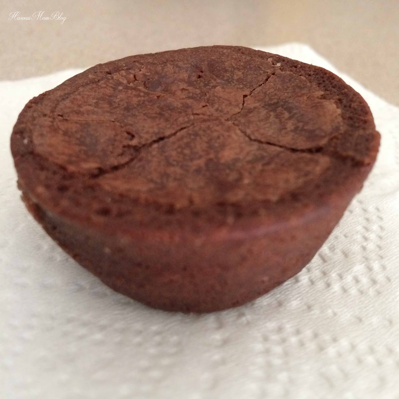 Hawaii Mom Blog Sugar Bowl Bakery Organic Petite Brownie Bites Review