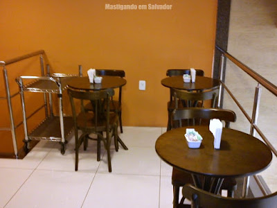 Doce Incanto Café & Torteria: Ambiente (mezanino) Doce Incanto Café & Torteria: Ambiente (mezanino)