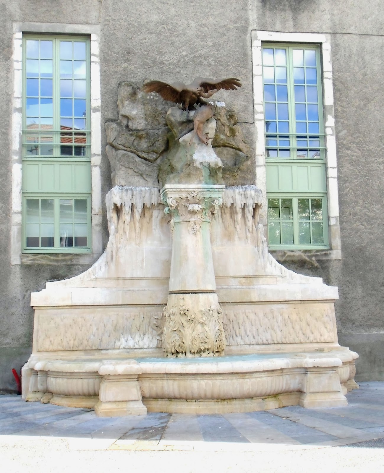 Laërte, le père d'Ulysse FONTAINE Place SaintLouis de Gonzague, PAU