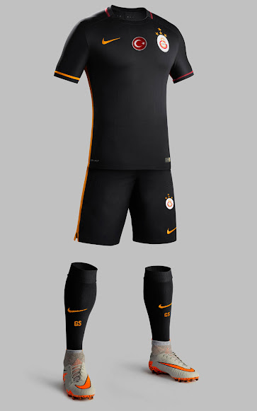 Nike-Galatasaray-15-16-Kit%2B%25284%2529