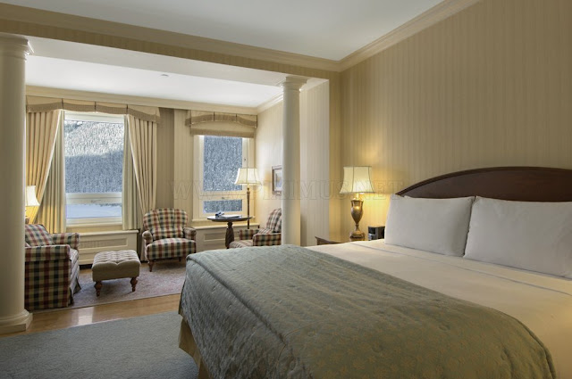 Hotel Fairmont Chateau Lake Louise in Canada