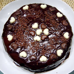 Gâteau au chocolat avec glaçage