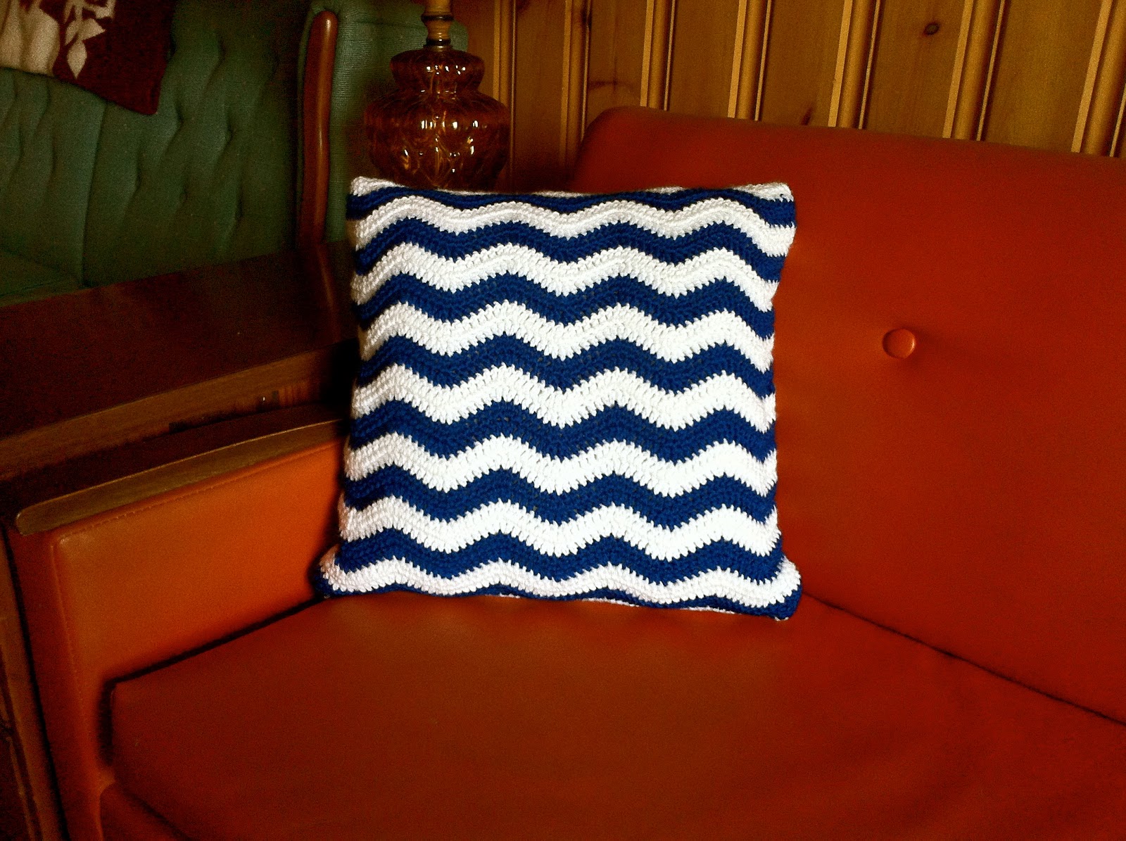 Crochet Ripple Cushion Cover - Free Pattern
