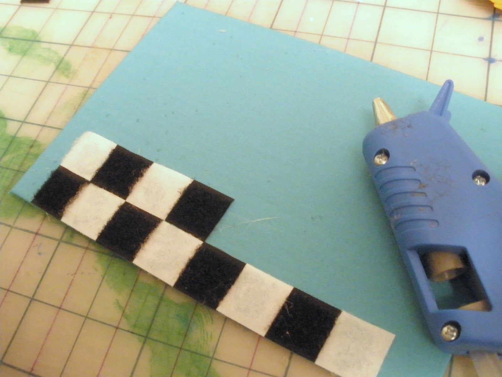 handmade by stacy vaughn travel checkers board