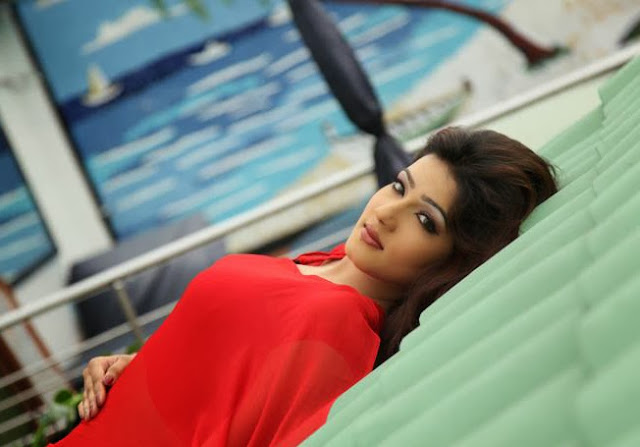 Bangla Movie Heroine Mahiya Mahi