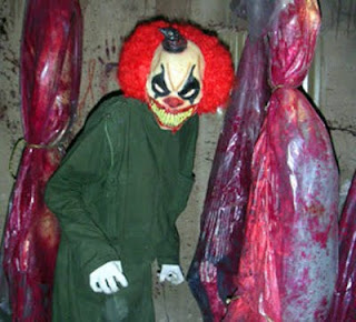 http://4.bp.blogspot.com/-3-i8rM2Ole8/TbhEdjZ-5pI/AAAAAAAAAaY/DeAJK6bP7es/s320/scary+clown.jpg