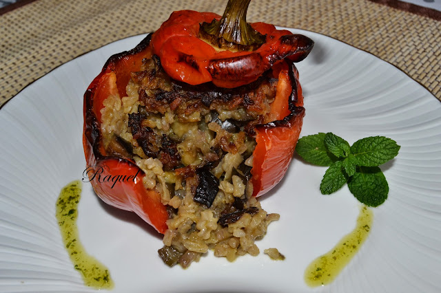 Pimientos Rellenos De Arroz Con Berenjenas