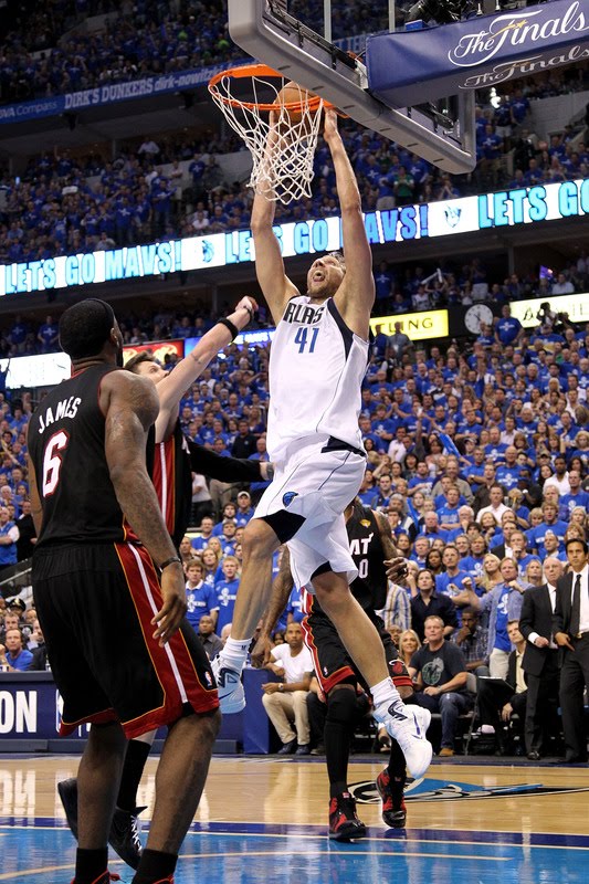 dirk nowitzki dunk