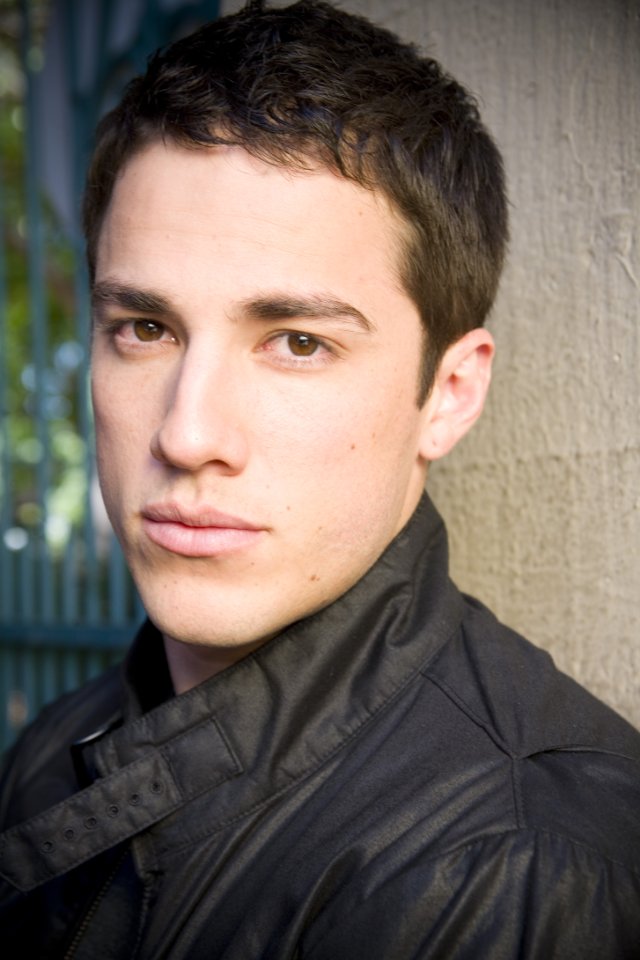 Good Choice Reading: Casting Call for Divergent's Tobias ...